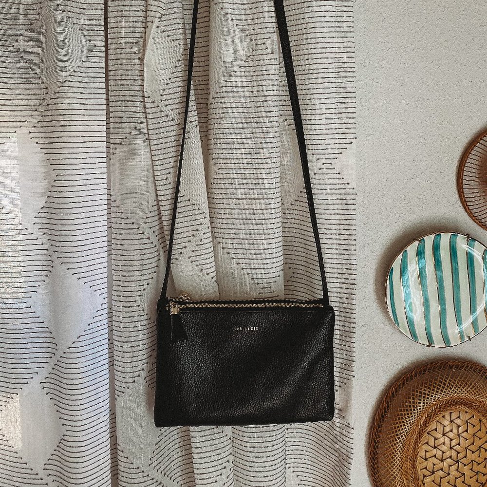 DEENAH Leather small cross body bag